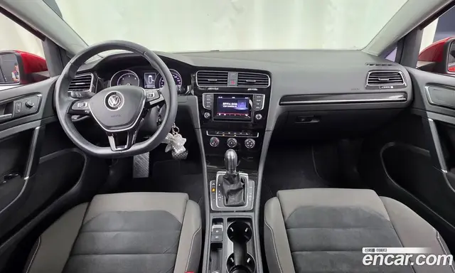 Volkswagen Golf 2013 1.6 автомат (гидро), миниатюра 7
