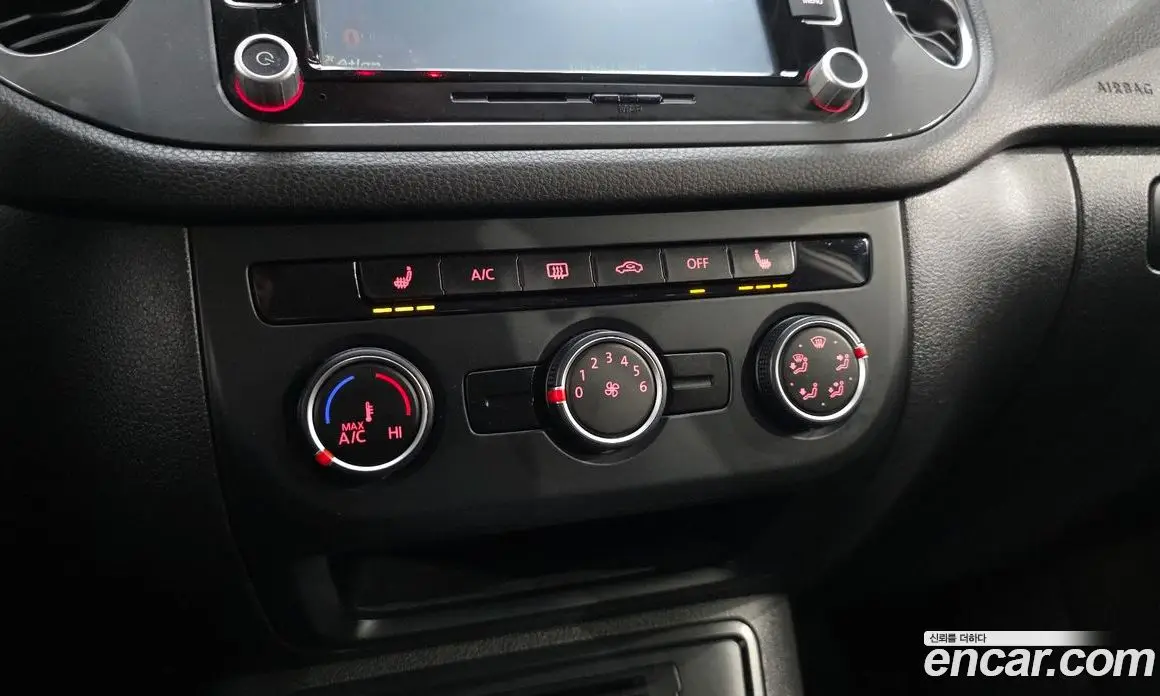 Volkswagen Tiguan 2015 2.0 автомат (гидро), фото 16