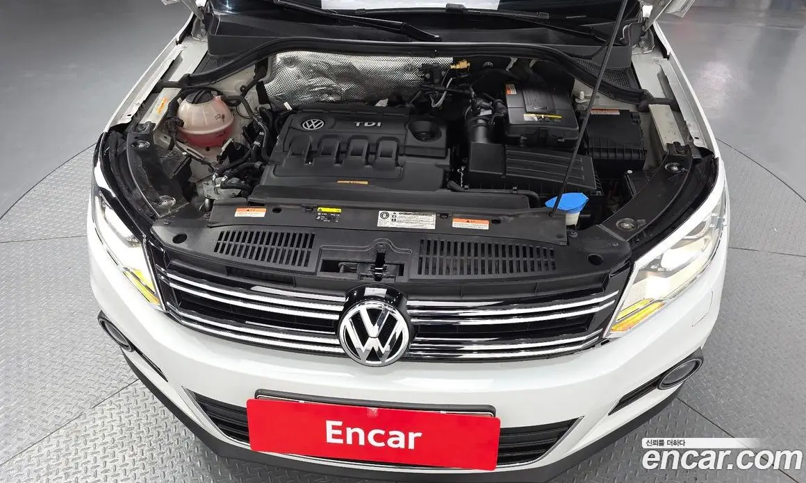 Volkswagen Tiguan 2015 2.0 автомат (гидро), фото 6