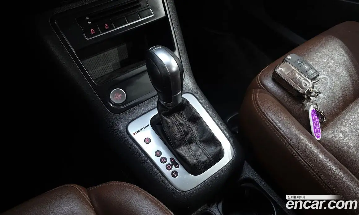 Volkswagen Tiguan 2015 2.0 автомат (гидро), фото 9