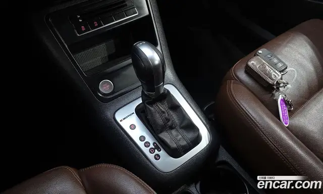 Volkswagen Tiguan 2015 2.0 автомат (гидро), миниатюра 9