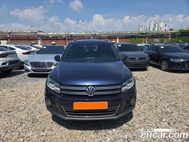 Volkswagen Tiguan 2015 2.0 автомат (гидро), миниатюра 2