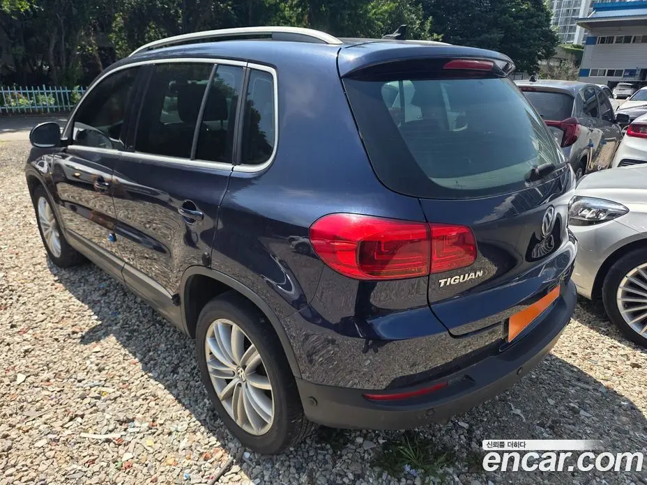 Volkswagen Tiguan 2015 2.0 автомат (гидро), фото 3