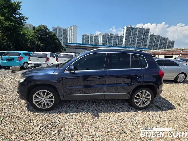 Volkswagen Tiguan 2015 2.0 автомат (гидро), миниатюра 4