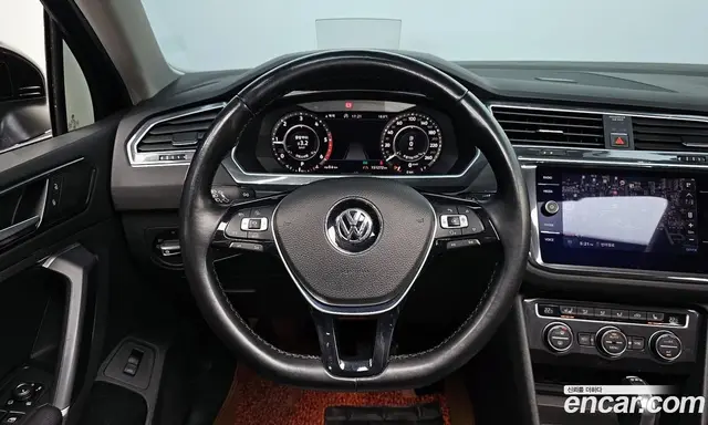 Volkswagen Tiguan 2018 2.0 автомат (гидро), миниатюра 12
