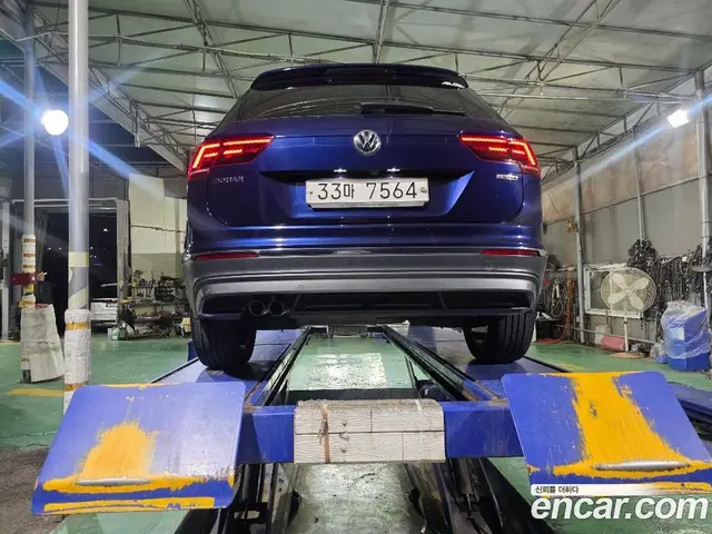 Volkswagen Tiguan 2018 2.0 автомат (гидро), миниатюра 2