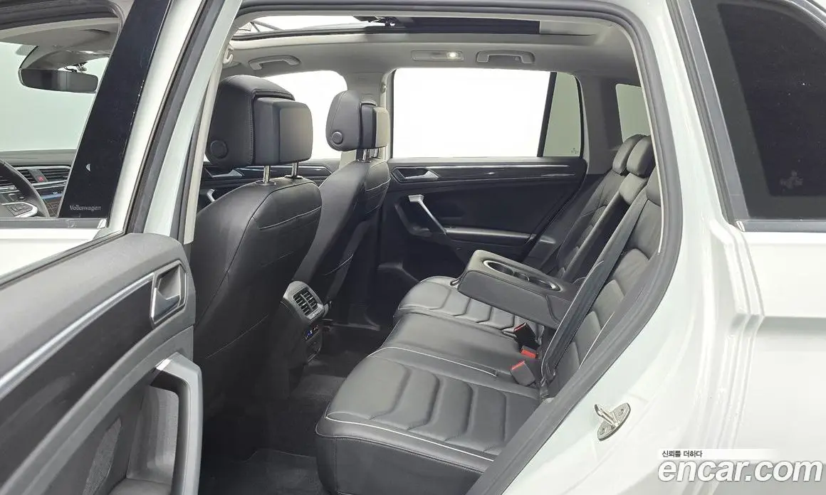 Volkswagen Tiguan 2022 2.0 автомат (гидро), фото 11