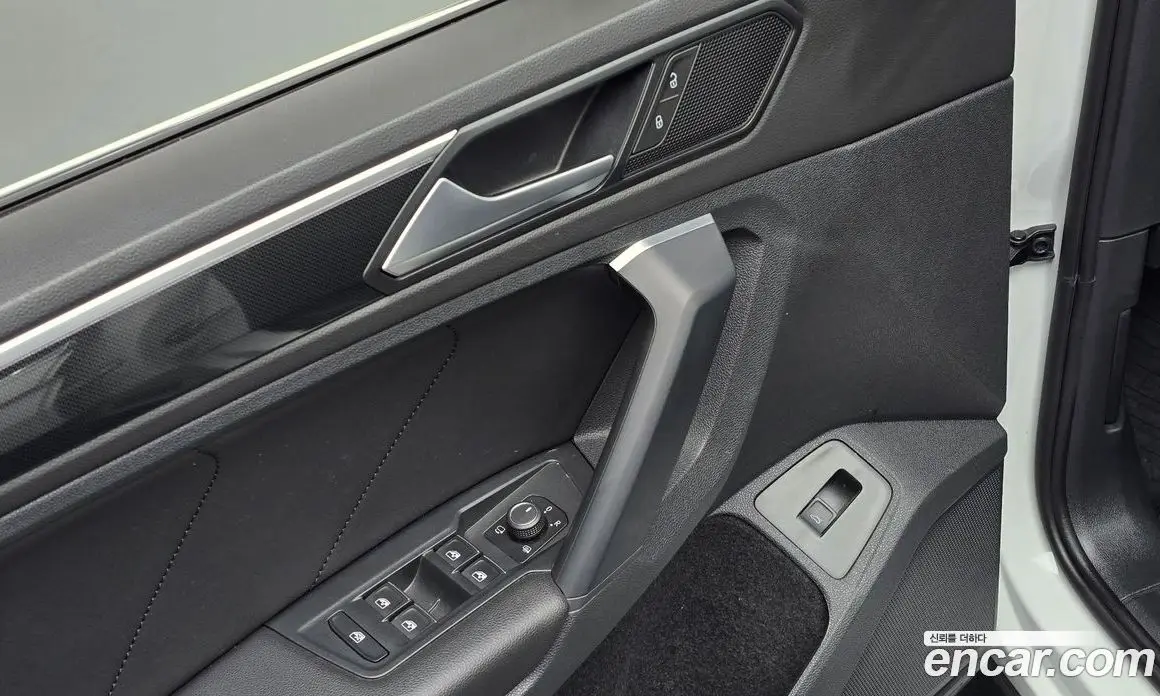 Volkswagen Tiguan 2022 2.0 автомат (гидро), фото 20