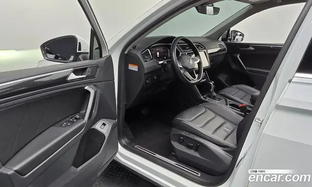 Volkswagen Tiguan 2022 2.0 автомат (гидро), миниатюра 10