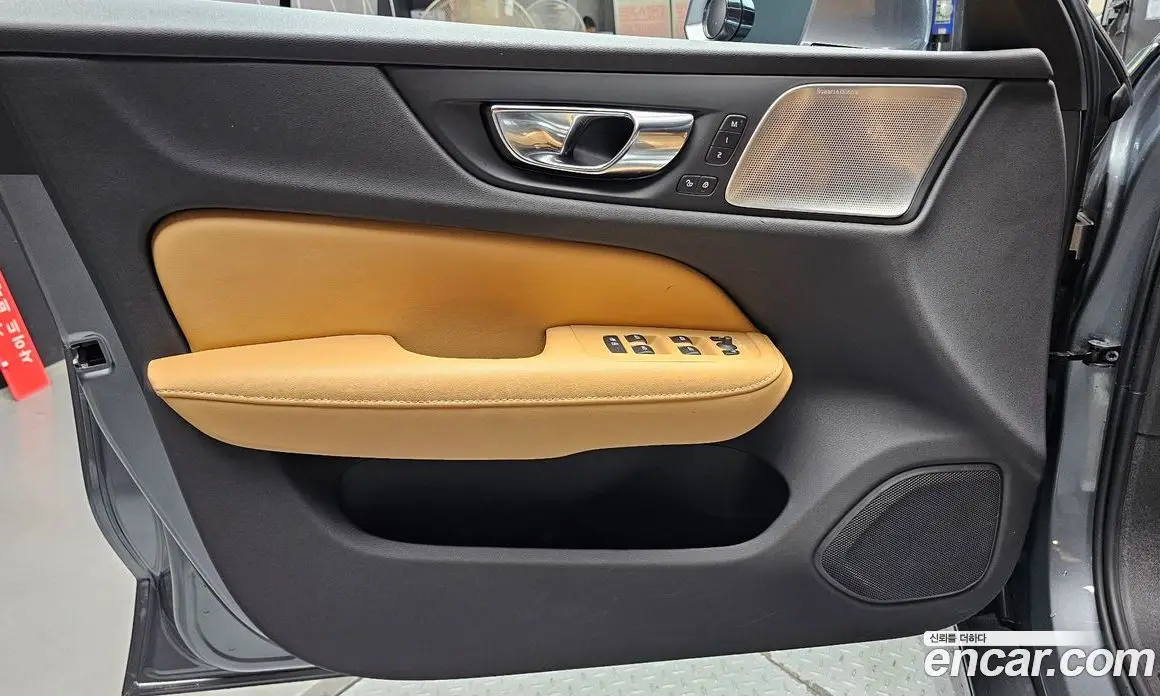 Volvo S60 2020 2.0 автомат (гидро), фото 14