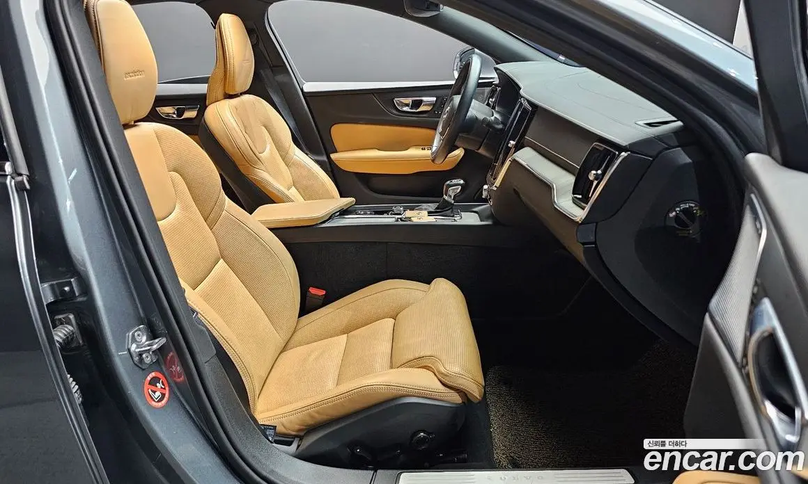 Volvo S60 2020 2.0 автомат (гидро), фото 17