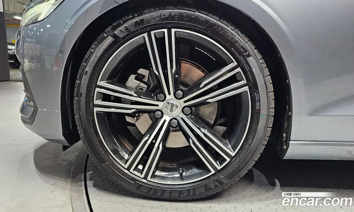 Volvo S60 2020 2.0 автомат (гидро), фото 5