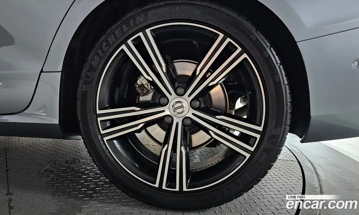Volvo S60 2020 2.0 автомат (гидро), фото 7