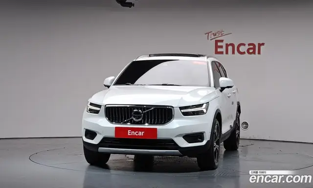Volvo XC40 2022 2.0 автомат (гидро), миниатюра 2