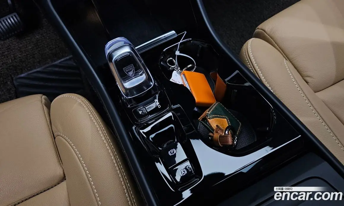 Volvo XC40 2022 2.0 автомат (гидро), фото 11
