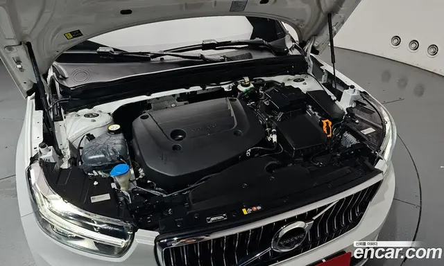 Volvo XC40 2022 2.0 автомат (гидро), миниатюра 5
