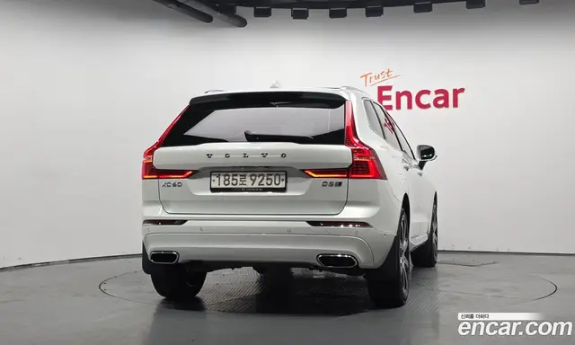 Volvo XC60 2018 2.0 автомат (гидро), миниатюра 4