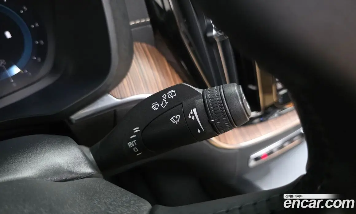 Volvo XC60 2021 2.0 автомат (гидро), фото 26