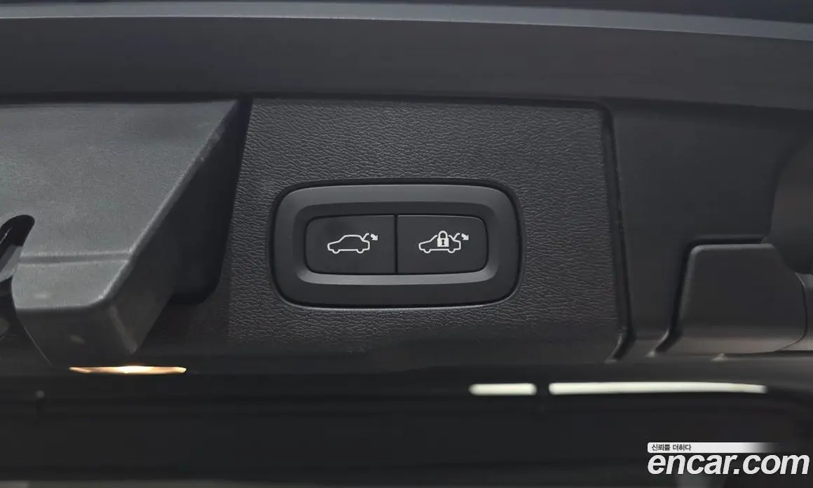 Volvo XC60 2021 2.0 автомат (гидро), фото 33