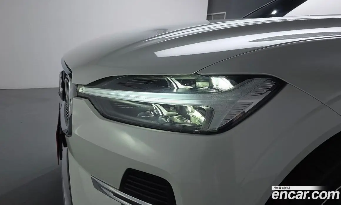 Volvo XC60 2021 2.0 автомат (гидро), фото 7