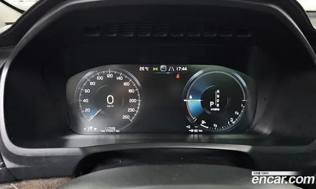 Volvo XC90 2016 2.0 автомат (гидро), миниатюра 8