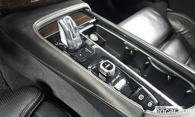 Volvo XC90 2016 2.0 автомат (гидро), миниатюра 9