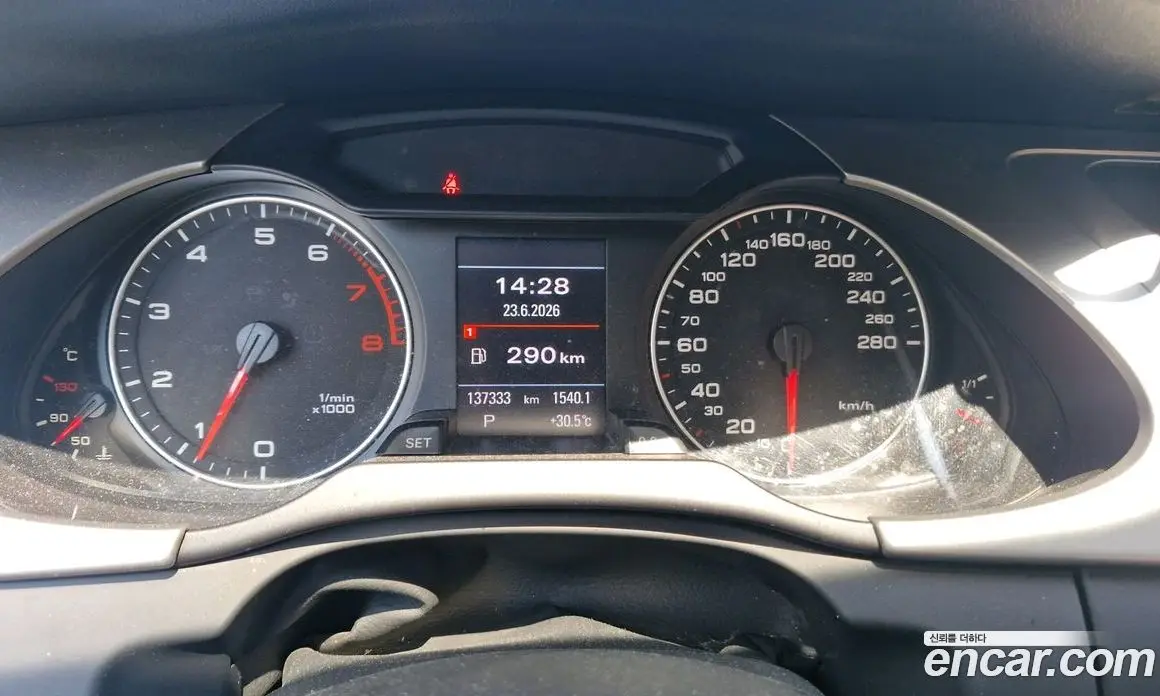 Audi A4 2009 2.0 автомат (гидро), фото 14
