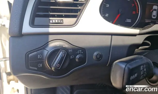Audi A4 2009 2.0 автомат (гидро), миниатюра 9