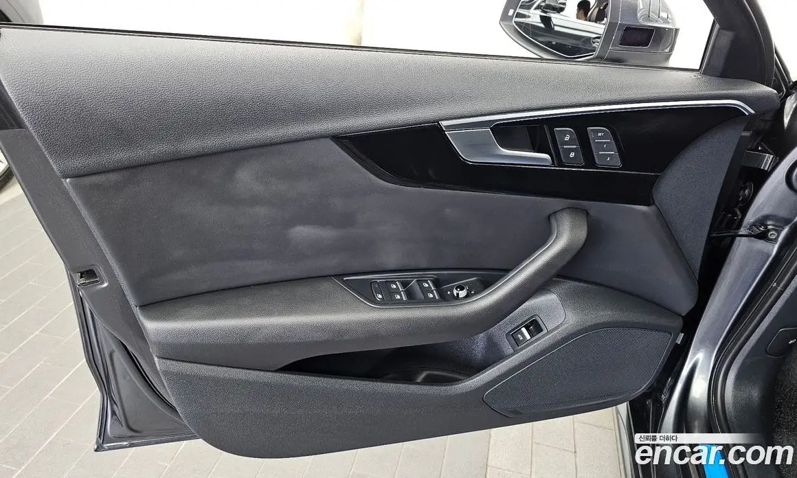 Audi A4 2021 2.0 автомат (гидро), фото 14