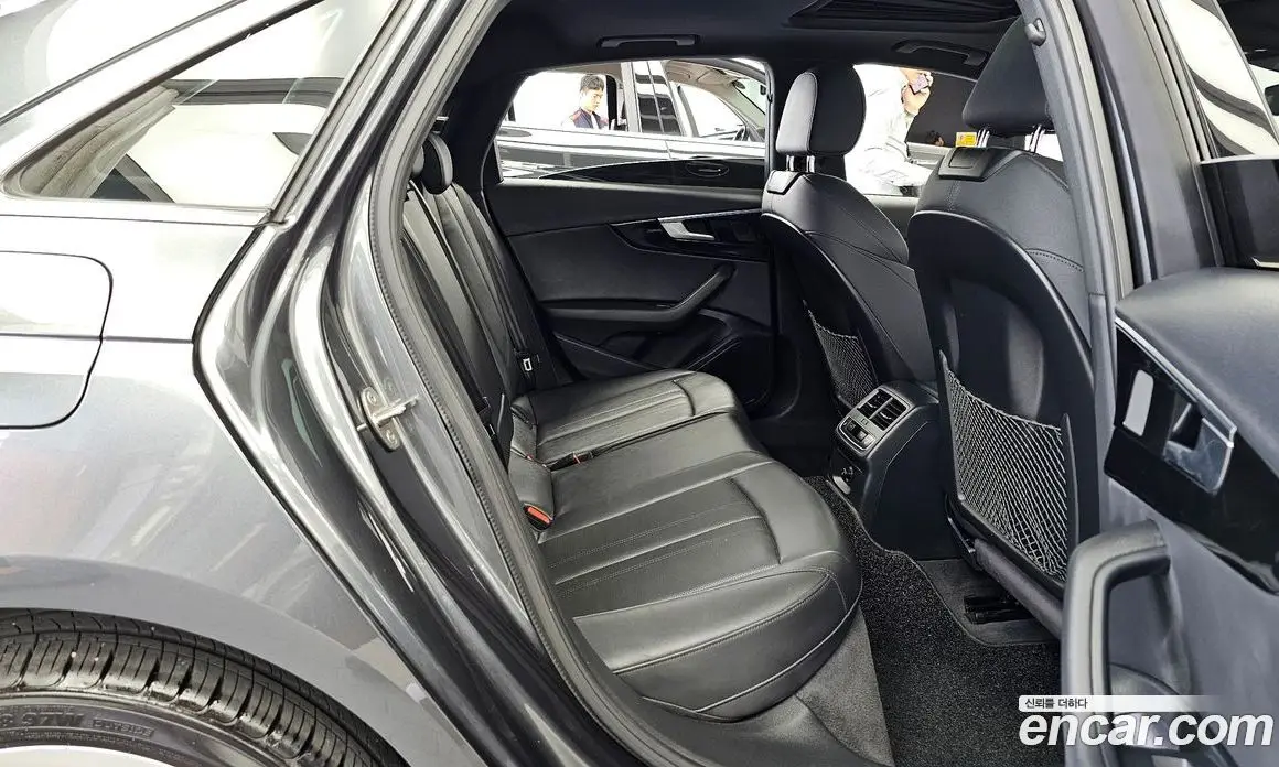 Audi A4 2021 2.0 автомат (гидро), фото 18