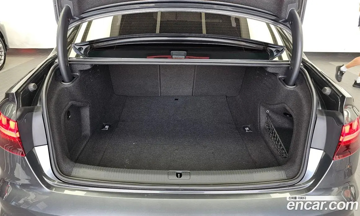 Audi A4 2021 2.0 автомат (гидро), фото 26