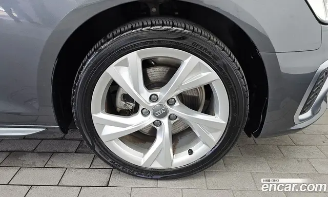 Audi A4 2021 2.0 автомат (гидро), миниатюра 7