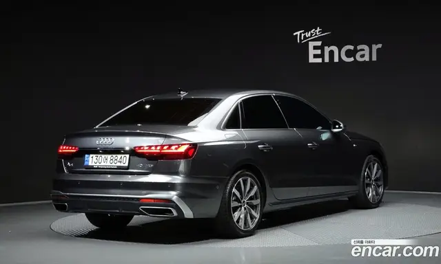 Audi A4 2023 2.0 автомат (гидро), миниатюра 2
