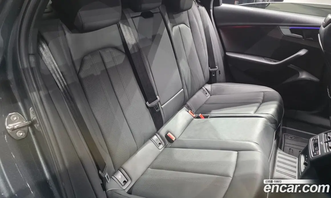Audi A4 2023 2.0 автомат (гидро), фото 17