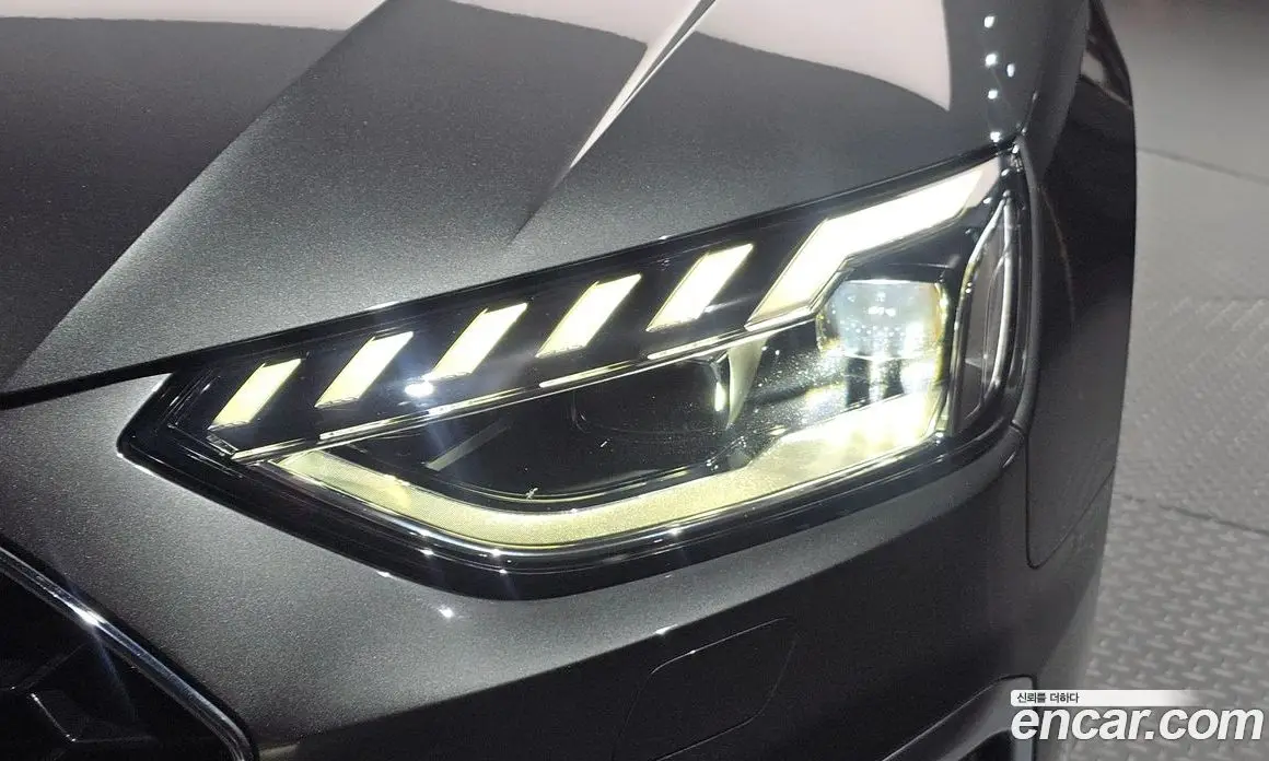 Audi A4 2023 2.0 автомат (гидро), фото 8
