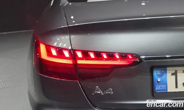 Audi A4 2023 2.0 автомат (гидро), миниатюра 9
