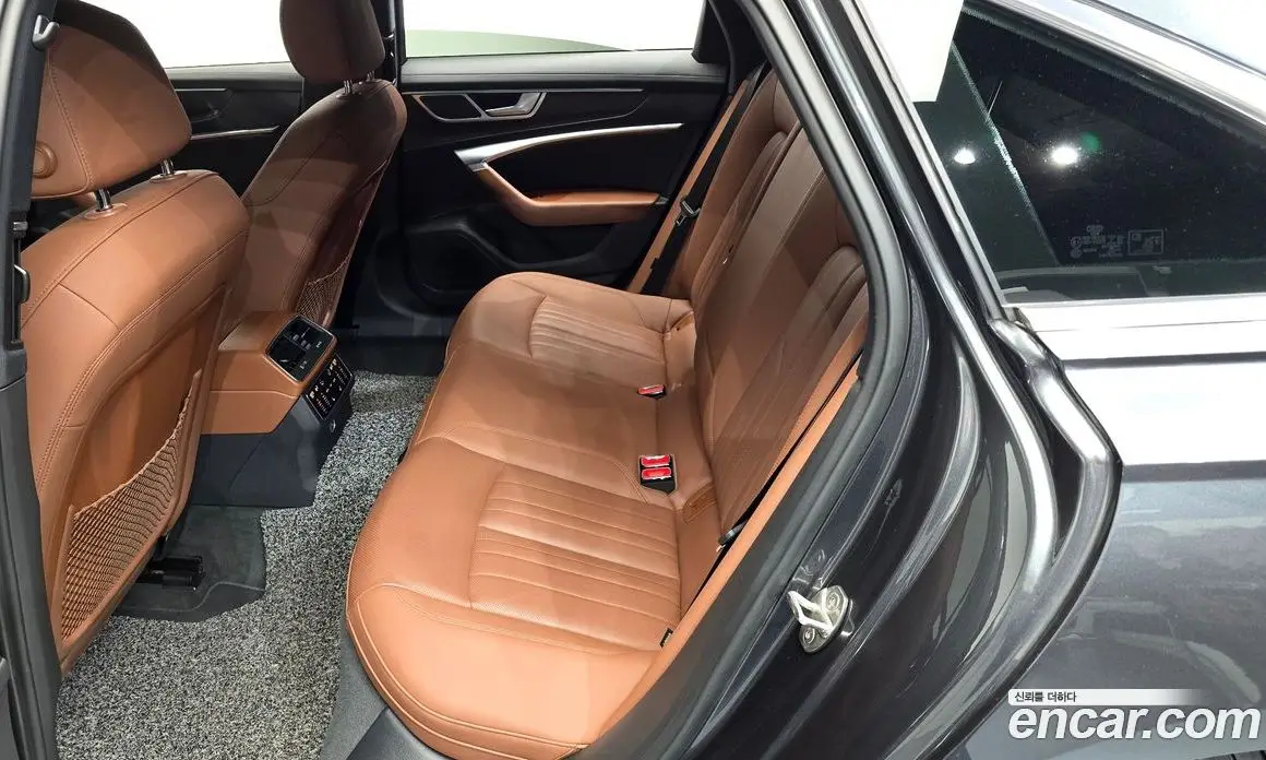 Audi A6 2021 2.0 автомат (гидро), фото 17