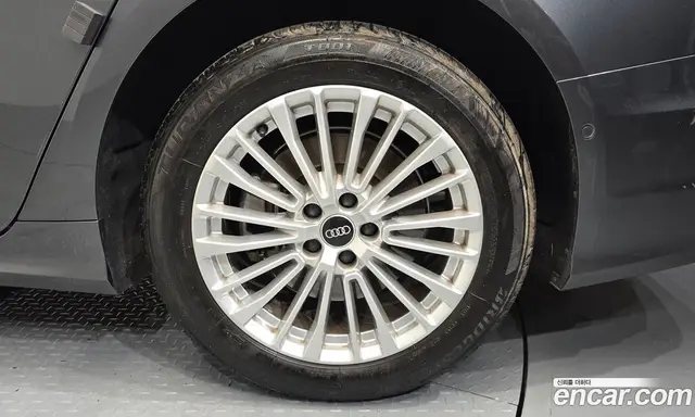 Audi A6 2021 2.0 автомат (гидро), миниатюра 7