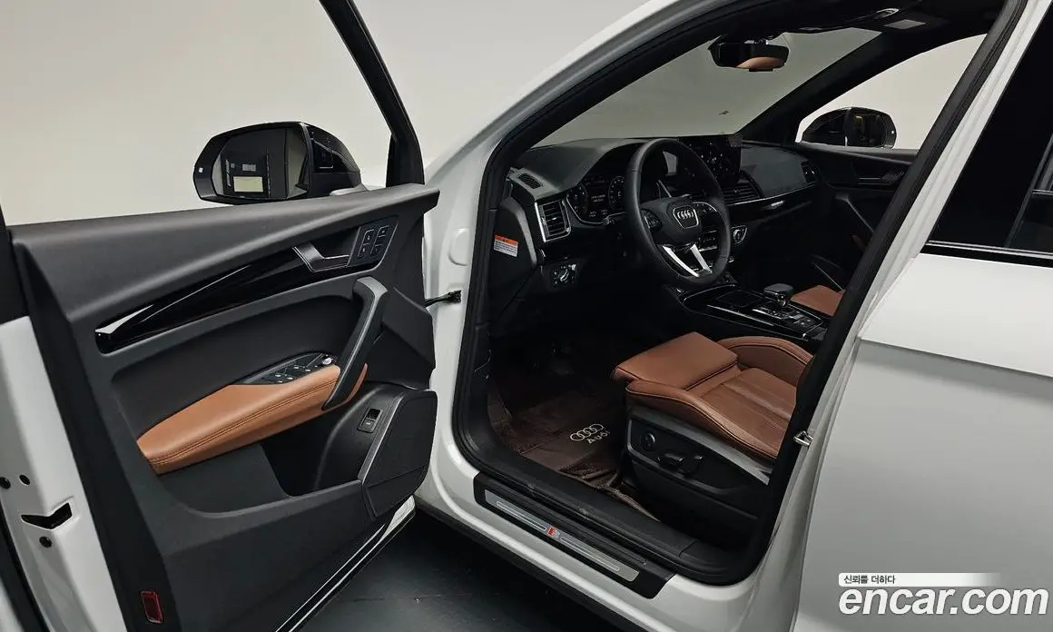 Audi Q5 2024 2.0 автомат (гидро), фото 13