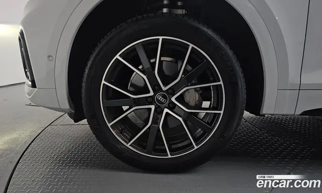 Audi Q5 2024 2.0 автомат (гидро), миниатюра 5