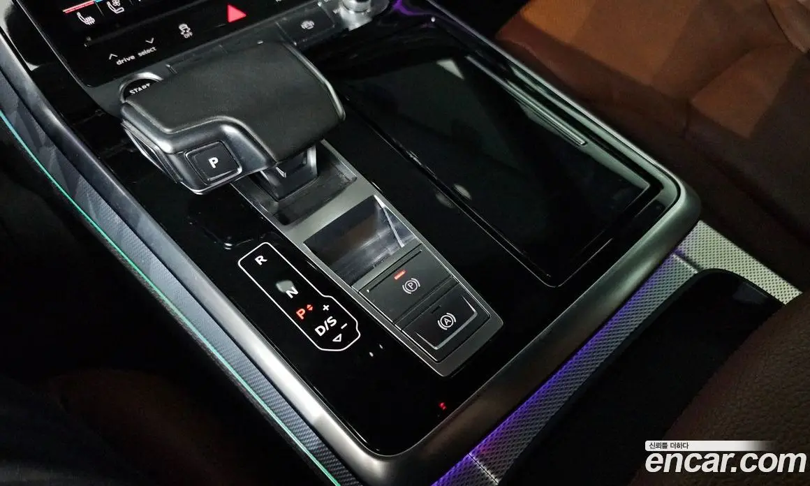 Audi Q8 2021 3.0 автомат (гидро), фото 9
