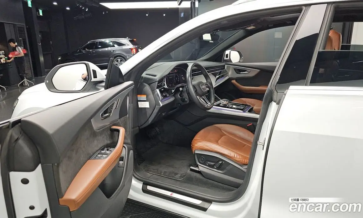 Audi Q8 2021 3.0 автомат (гидро), фото 10