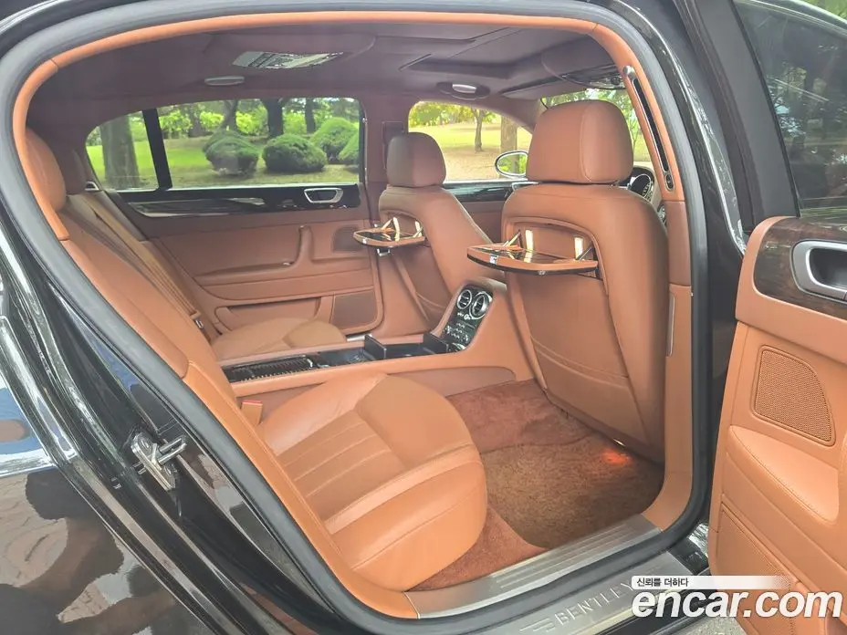 Bentley Flying Spur 2008 6.0 автомат (гидро), фото 13 Bentley Flying Spur 2008 6.0 автомат (гидро), фото 13