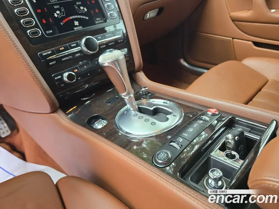 Bentley Flying Spur 2008 6.0 автомат (гидро), фото 9 Bentley Flying Spur 2008 6.0 автомат (гидро), фото 9