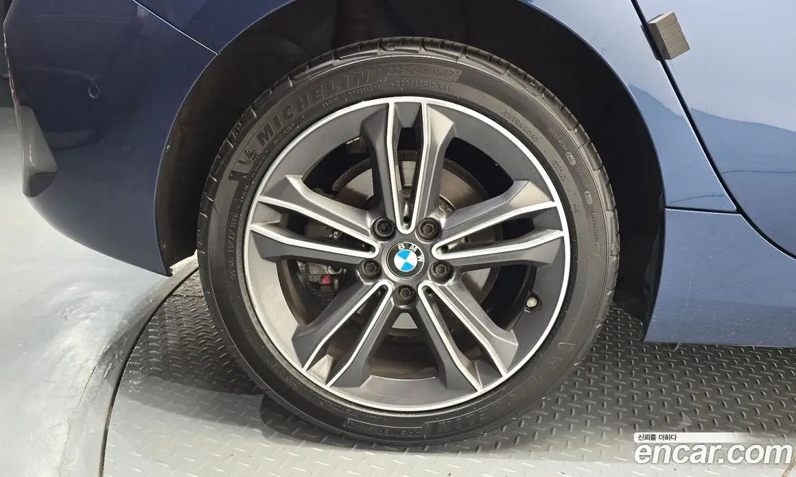 BMW 1 серия 2020 2.0 автомат (гидро), фото 5