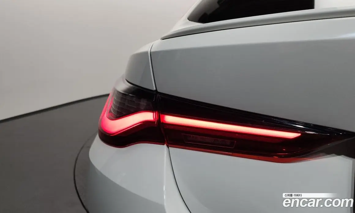 BMW 4 серия 2024 2.0 автомат (гидро), фото 9