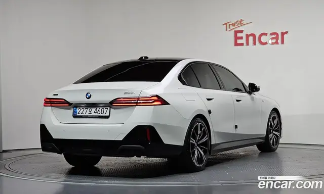 BMW 5 серия 2024 2.0 автомат (гидро), миниатюра 2