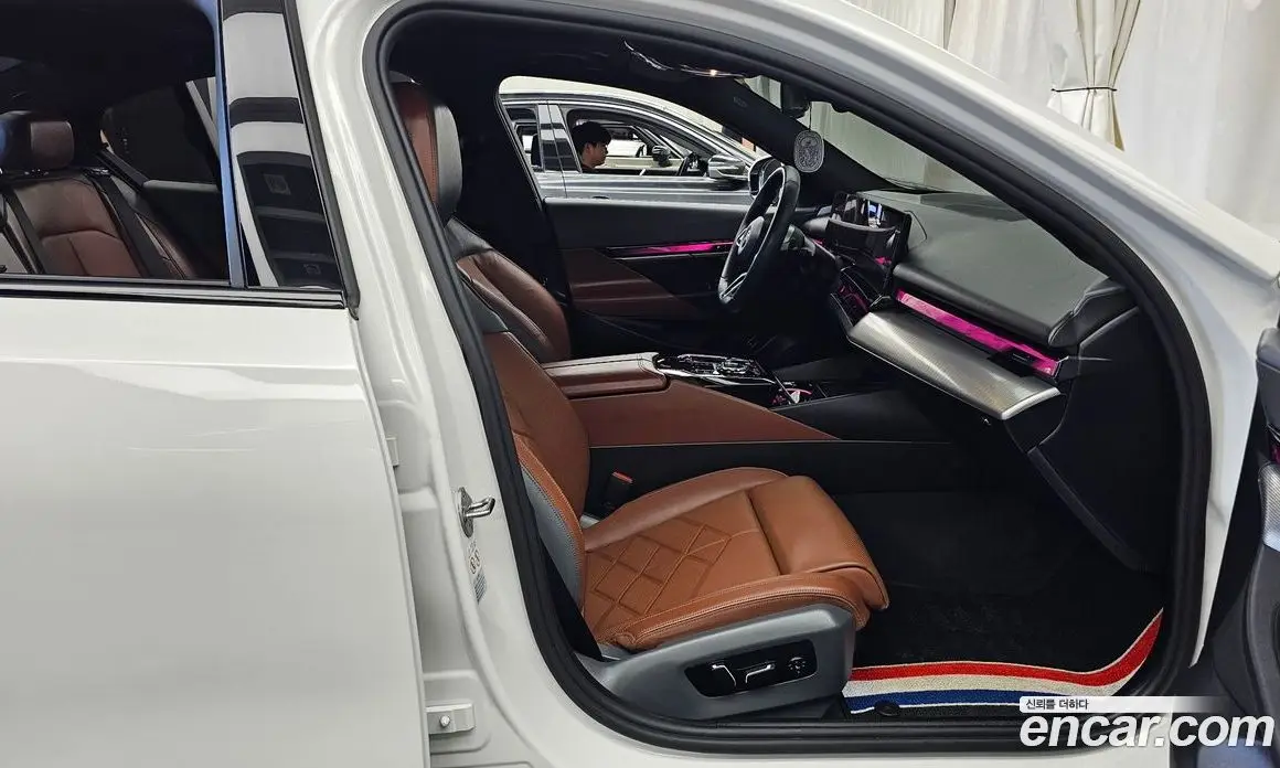 BMW 5 серия 2024 2.0 автомат (гидро), фото 17