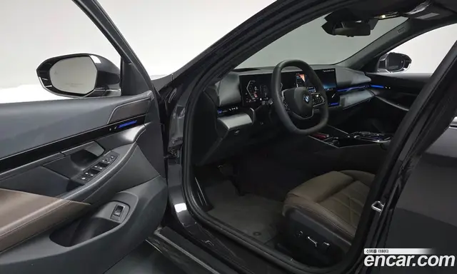 BMW 5 серия 2024 2.0 автомат (гидро), миниатюра 12