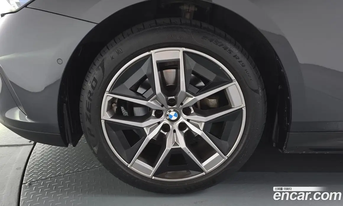 BMW 5 серия 2024 2.0 автомат (гидро), фото 4